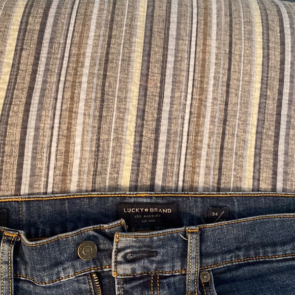 Lucky Brand Jeans, worn once, Men’s Size 34/30. Very good condition. - Picture 2 of 2